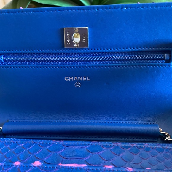 RARE ⭐️ Chanel WOC Python Blue and Pink ⭐️ NWT - Picture 7 of 15